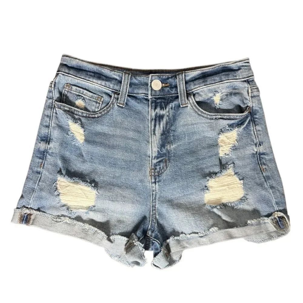 So high rise mom Jean shorts distressed denim size 7/28